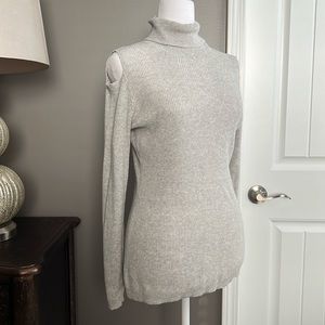 Athleta gray turtleneck sweater